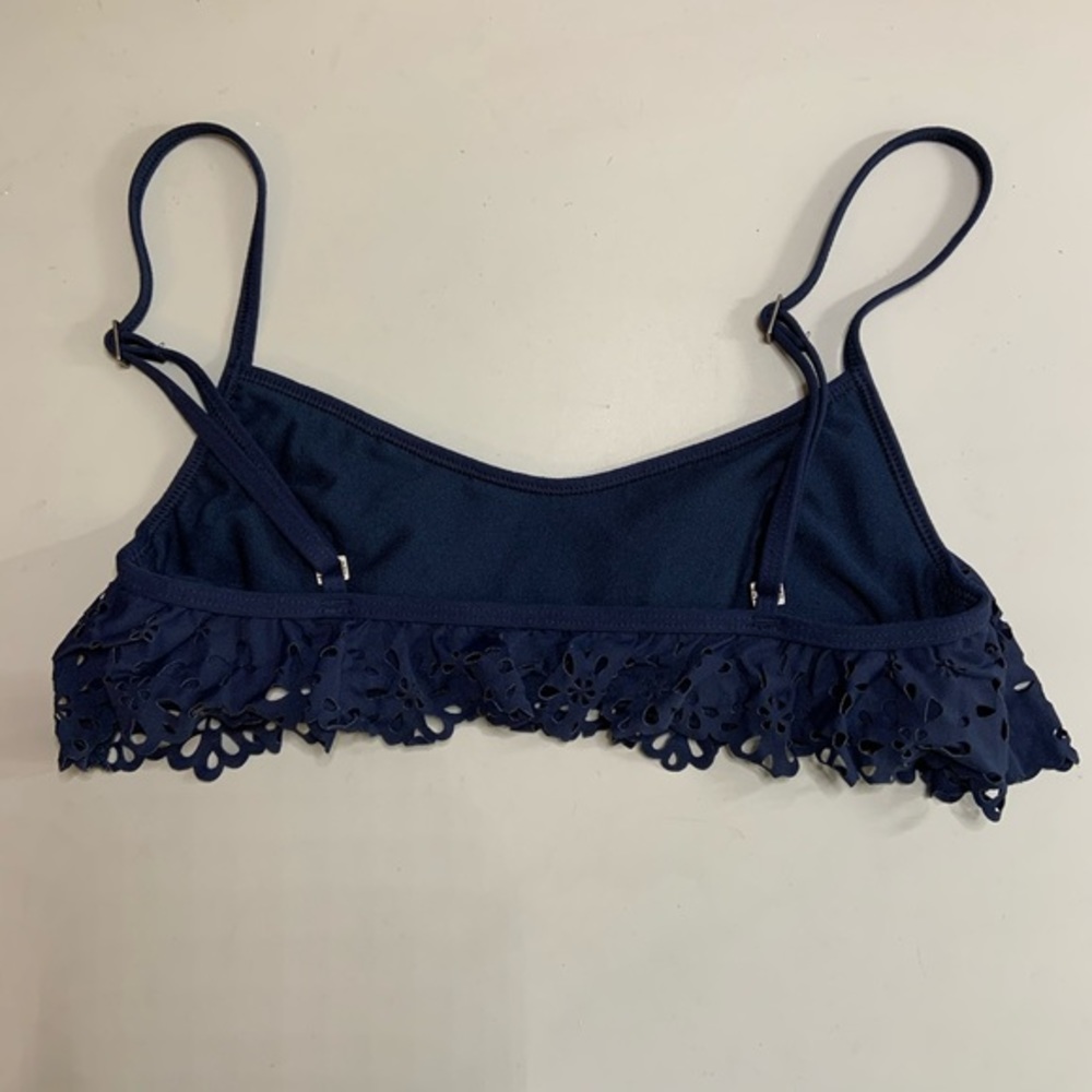 Abercrombie & Fitch laser cut ruffle bikin… - Picture 3 of 9